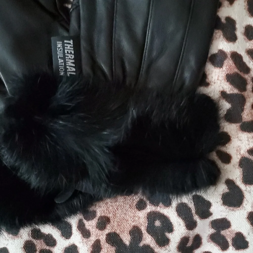 *NIP* Alpine Swiss Gloves - Picture 6 of 16